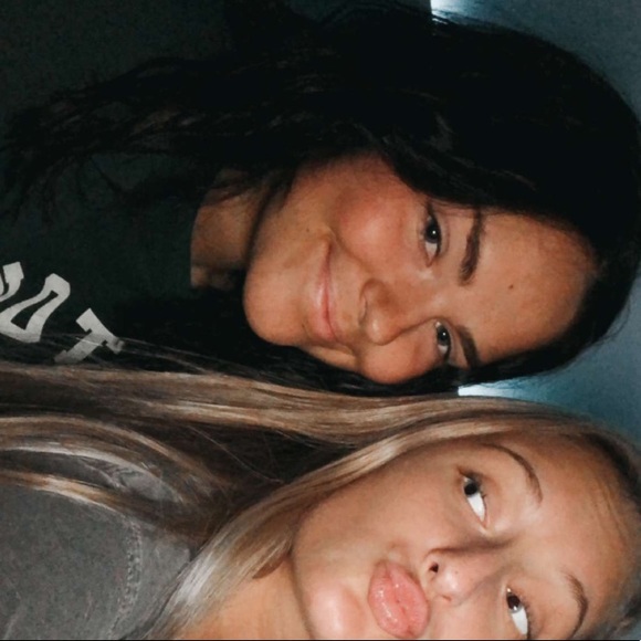 Meet your Posher, Madison - Picture 1 of 1